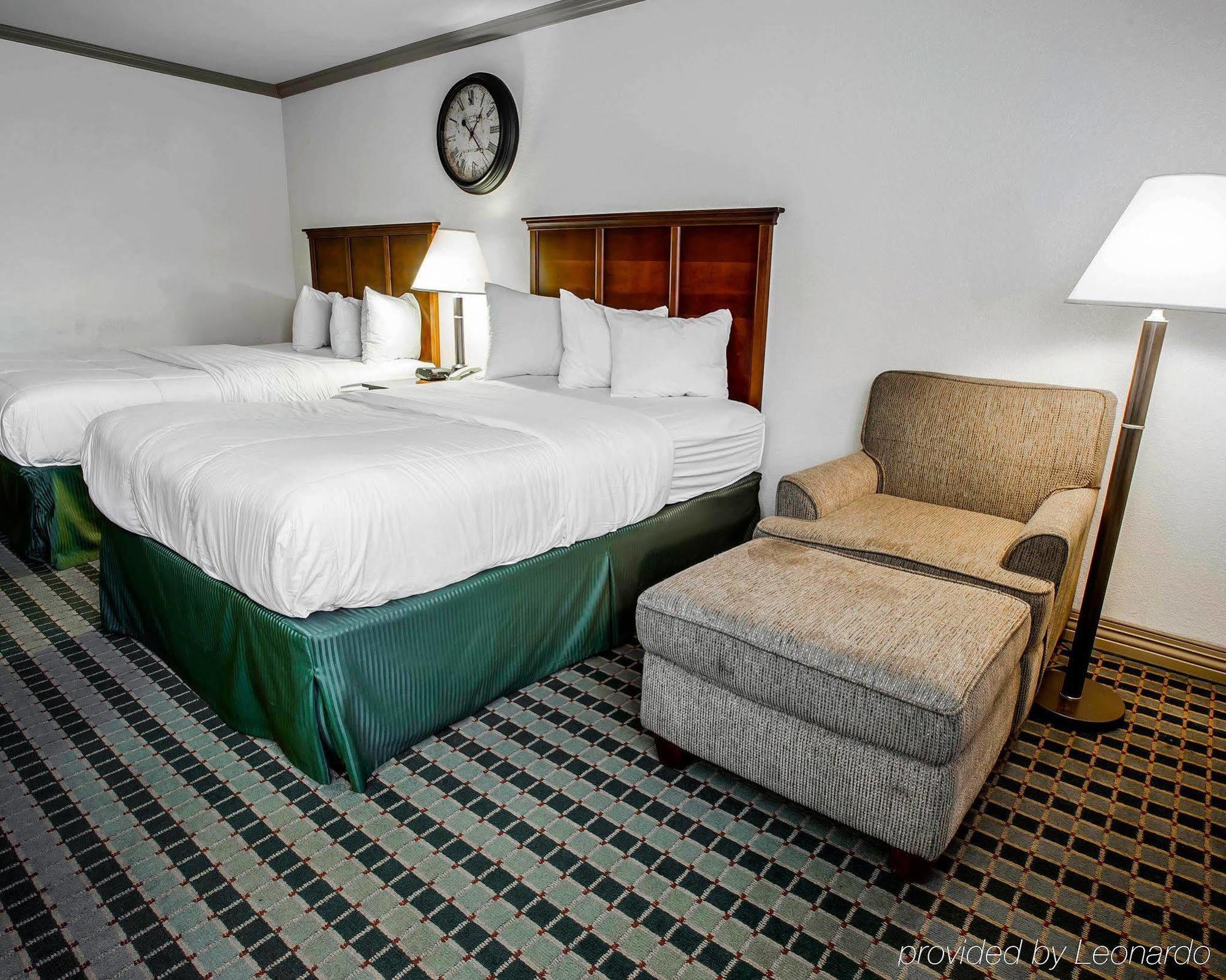 Ramada By Wyndham Birmingham Airport Hotel Kültér fotó